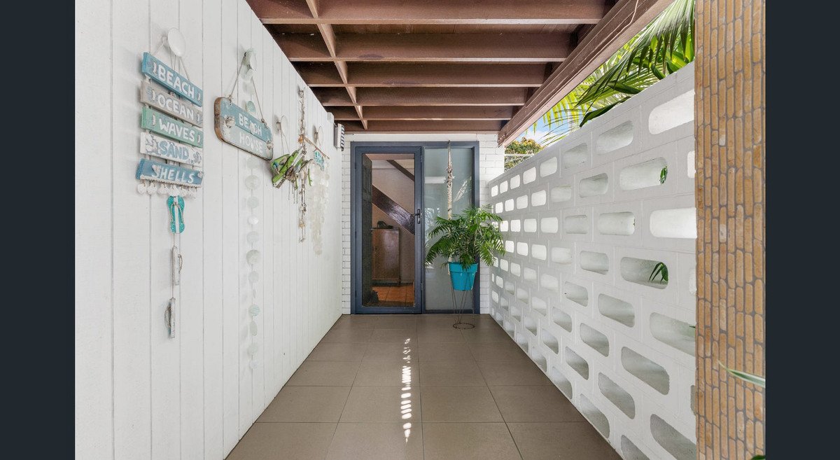 128 Nobby Parade MIAMI 5