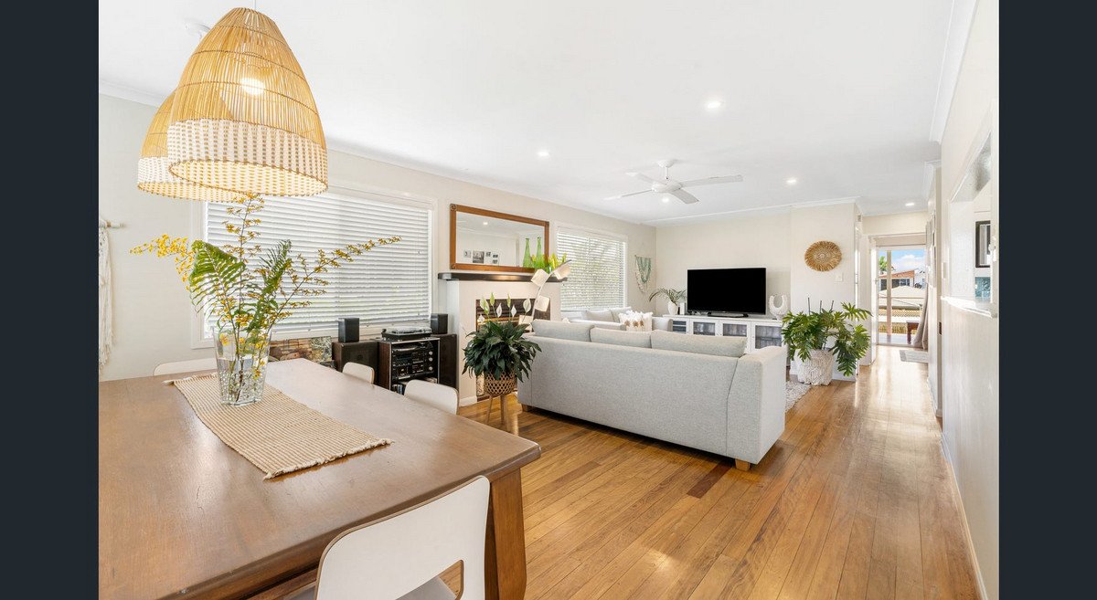 128 Nobby Parade MIAMI 6