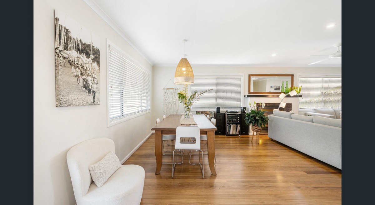 128 Nobby Parade MIAMI 10