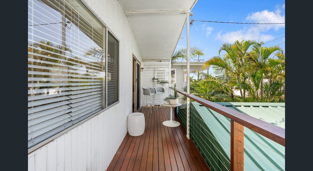 128 Nobby Parade MIAMI 11