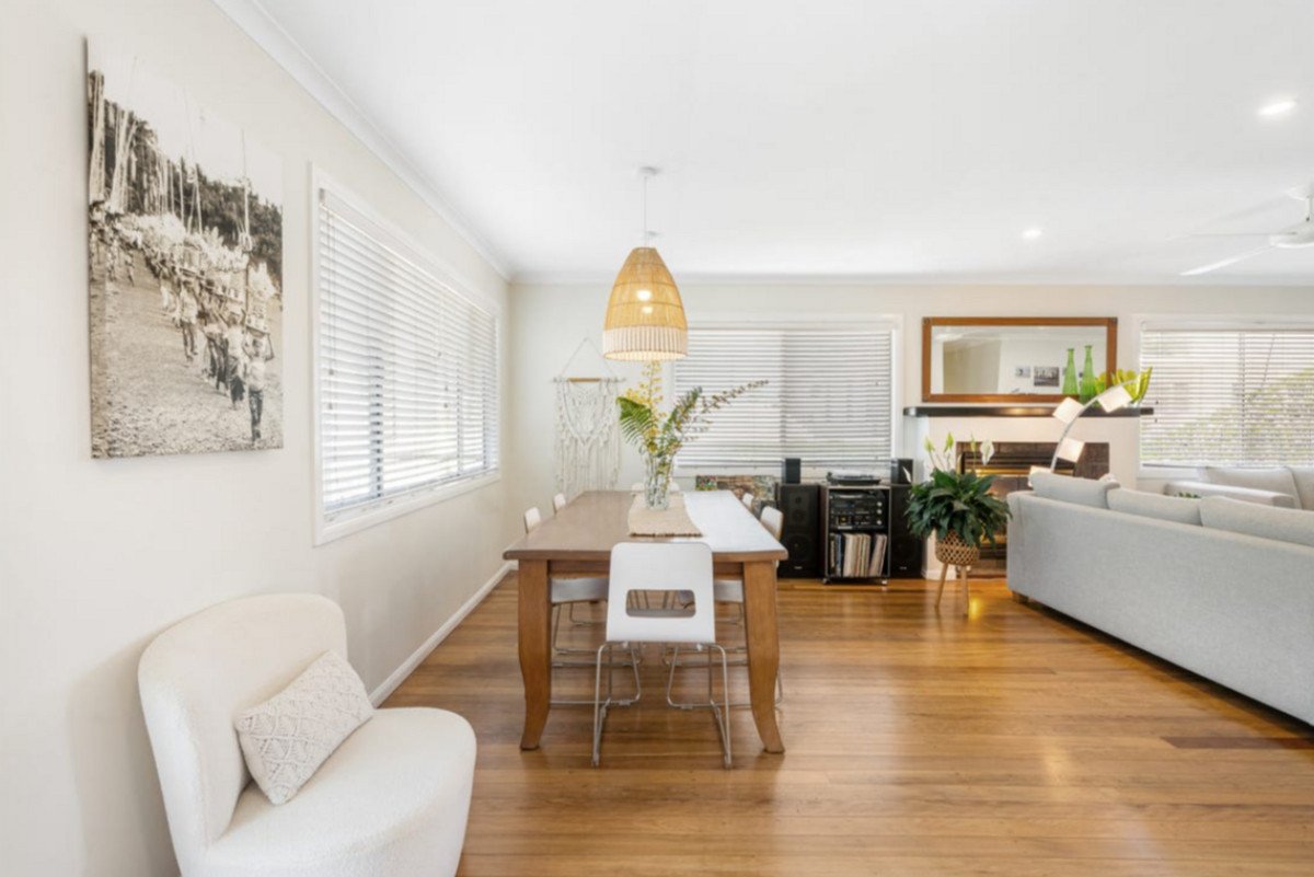 128 Nobby Parade MIAMI 27