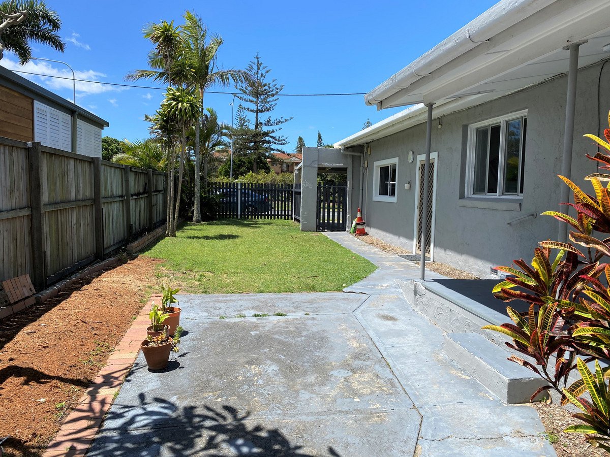 1/280 Coolangatta Road BILINGA 10