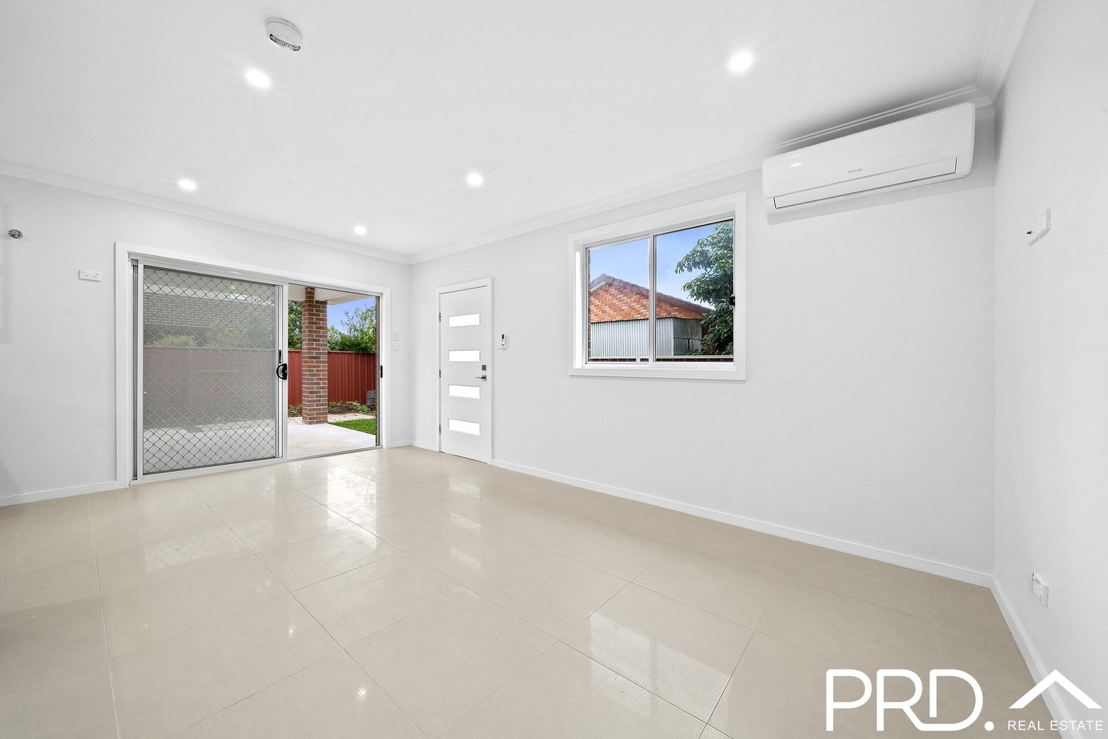 1/282 Newbridge Road MOOREBANK 3