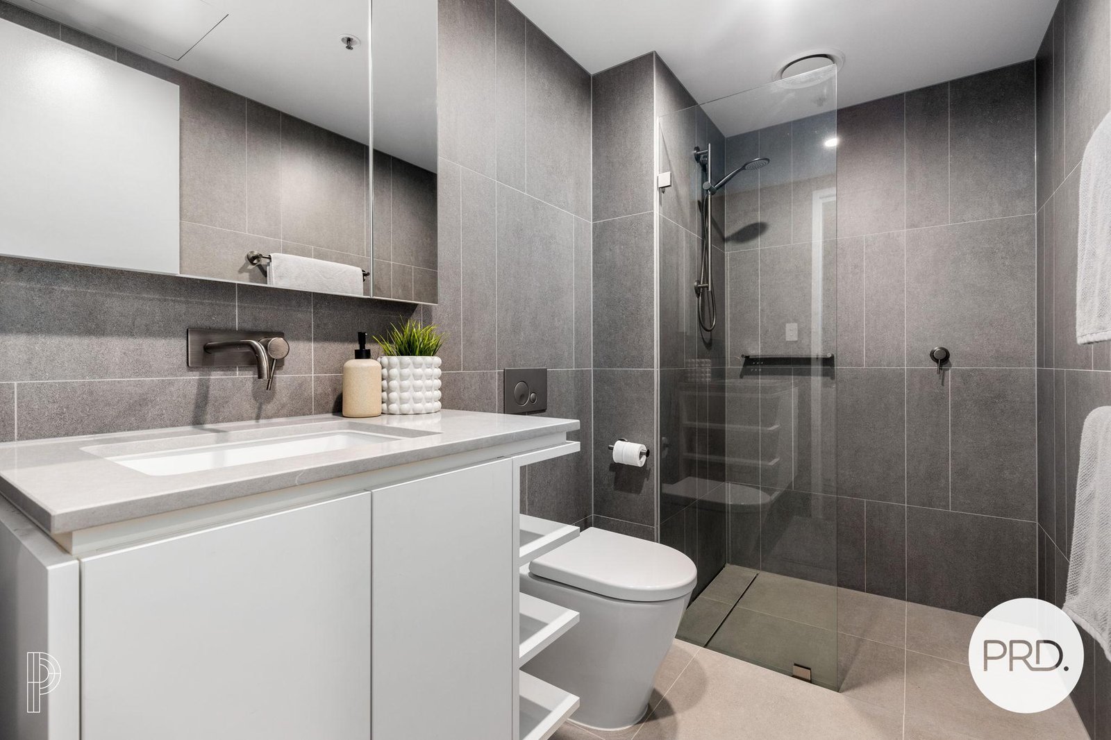 12/83 Cooyong Street REID 7