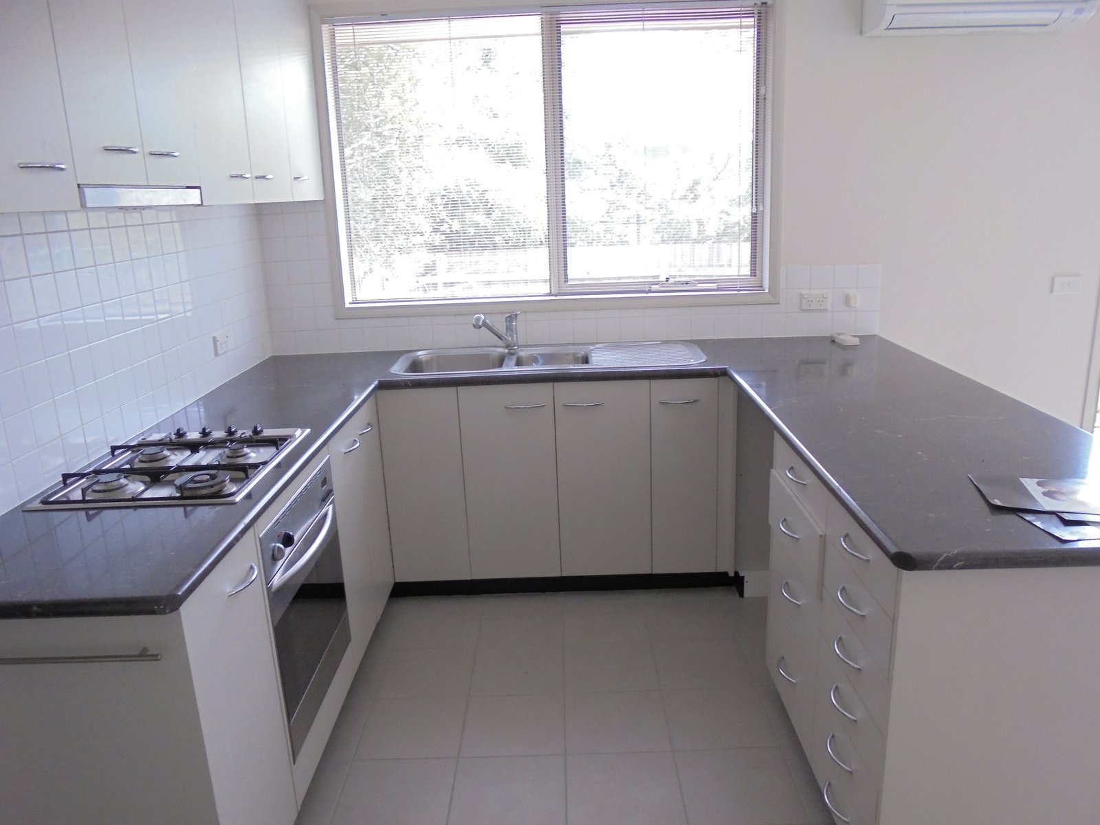 Gallery: 1/285 Huntingdale Road