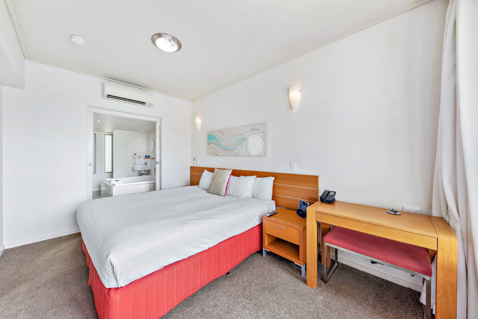 128/9a Hermitage Drive AIRLIE BEACH 8
