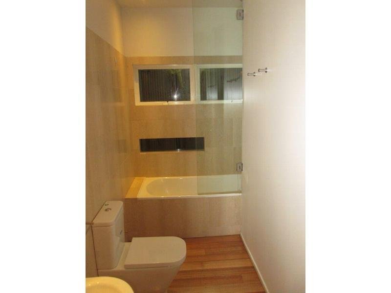 Gallery: 128A Pickles Street