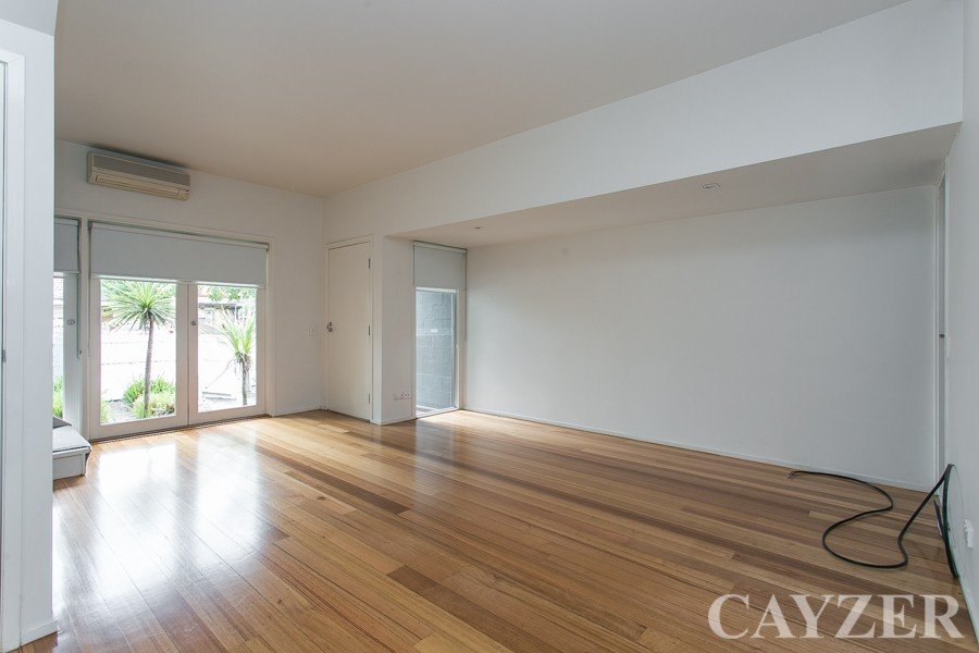 Gallery: 128a Pickles Street