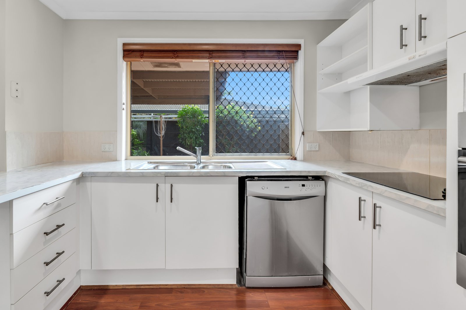 1/29-31 Golden Palms Court ASHMORE 7