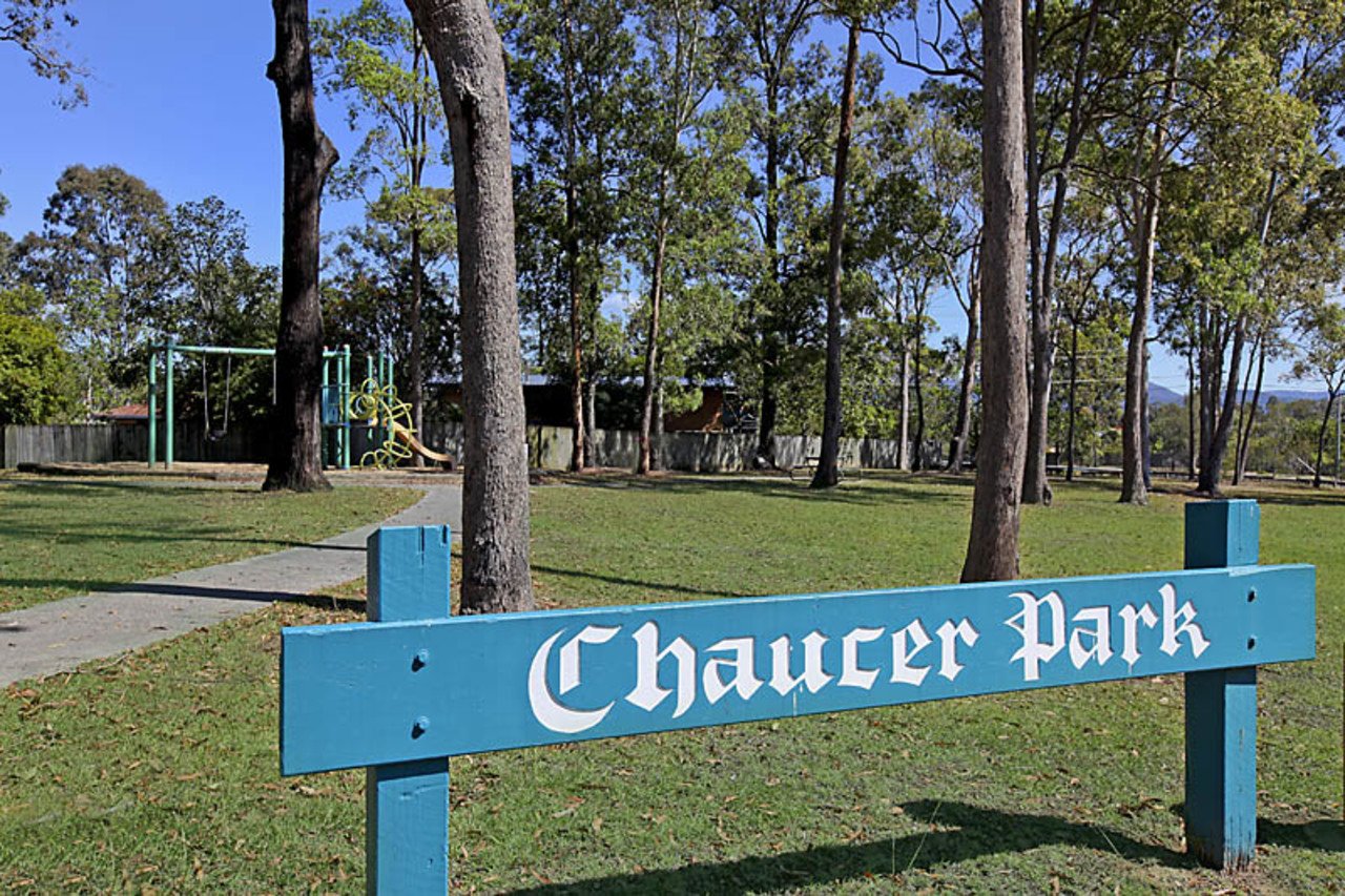 1/29-31 Golden Palms Court ASHMORE 24