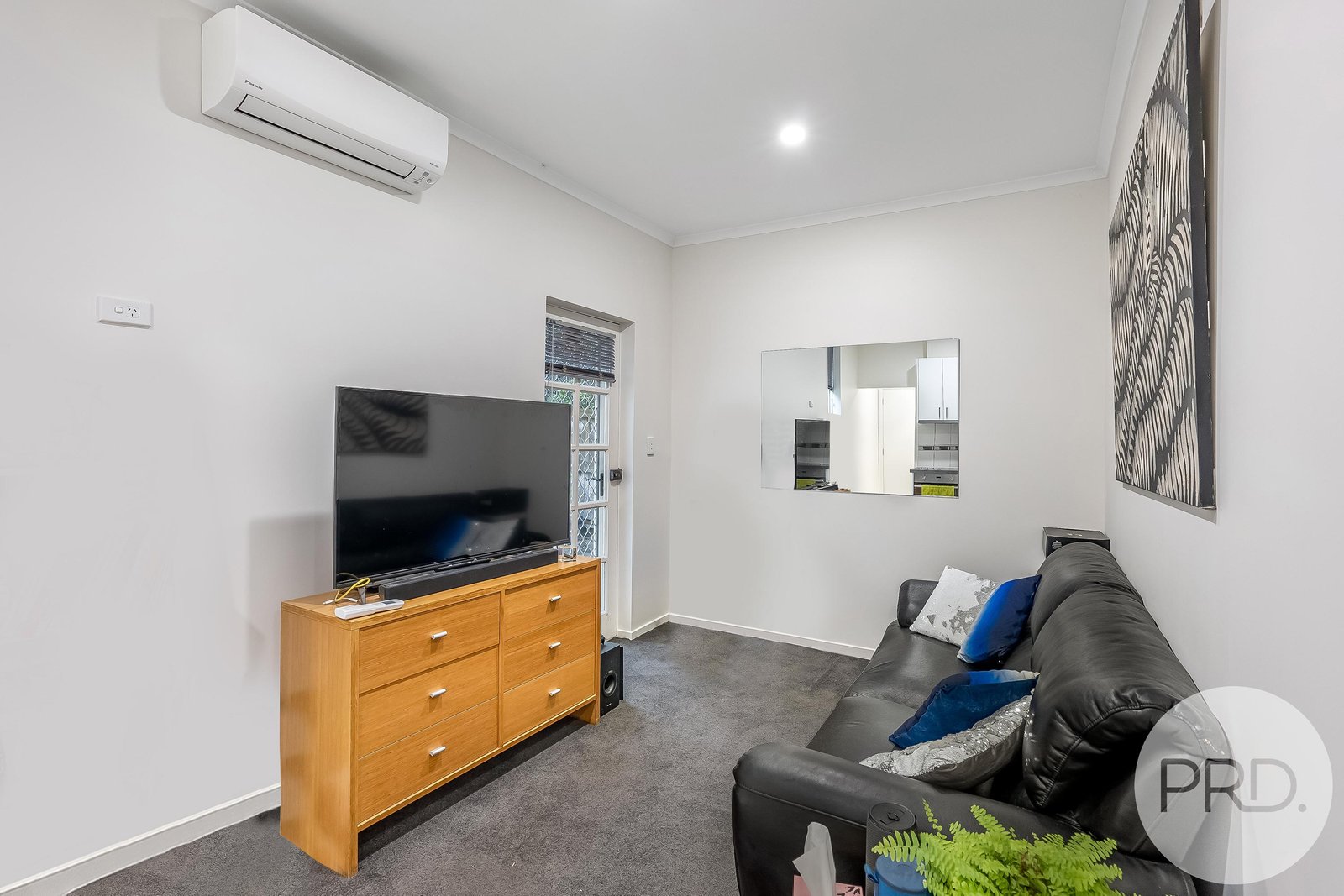 12/9 Augusta Road NEW TOWN 12