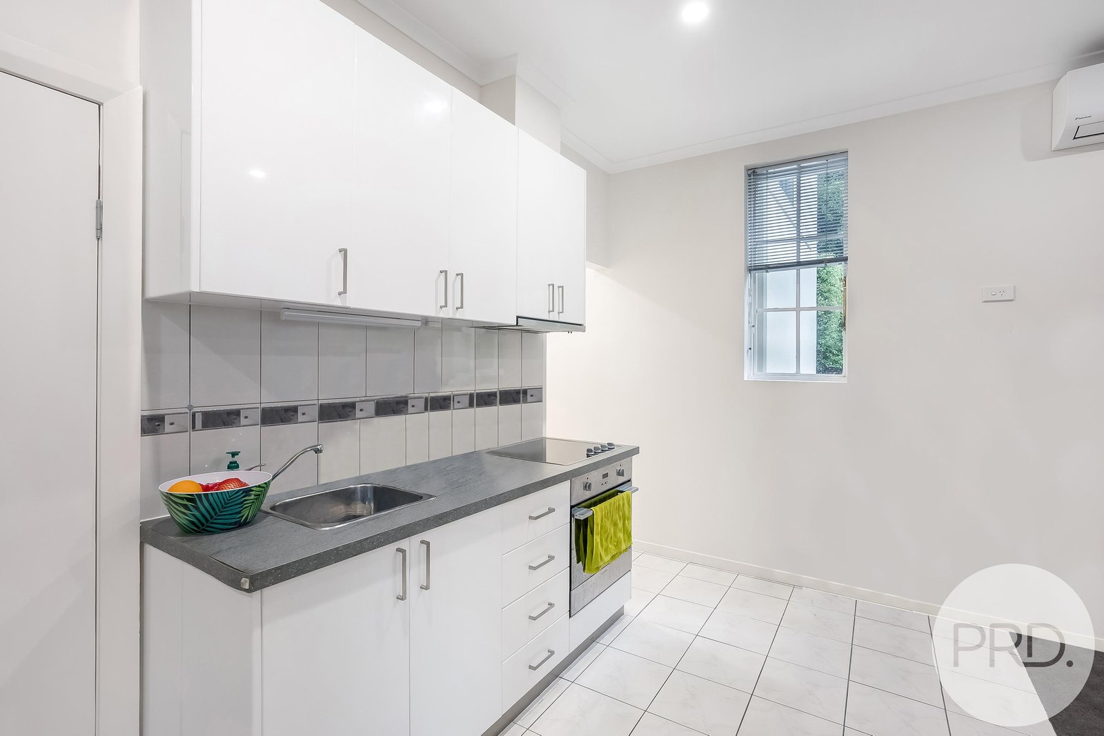 12/9 Augusta Road NEW TOWN 16