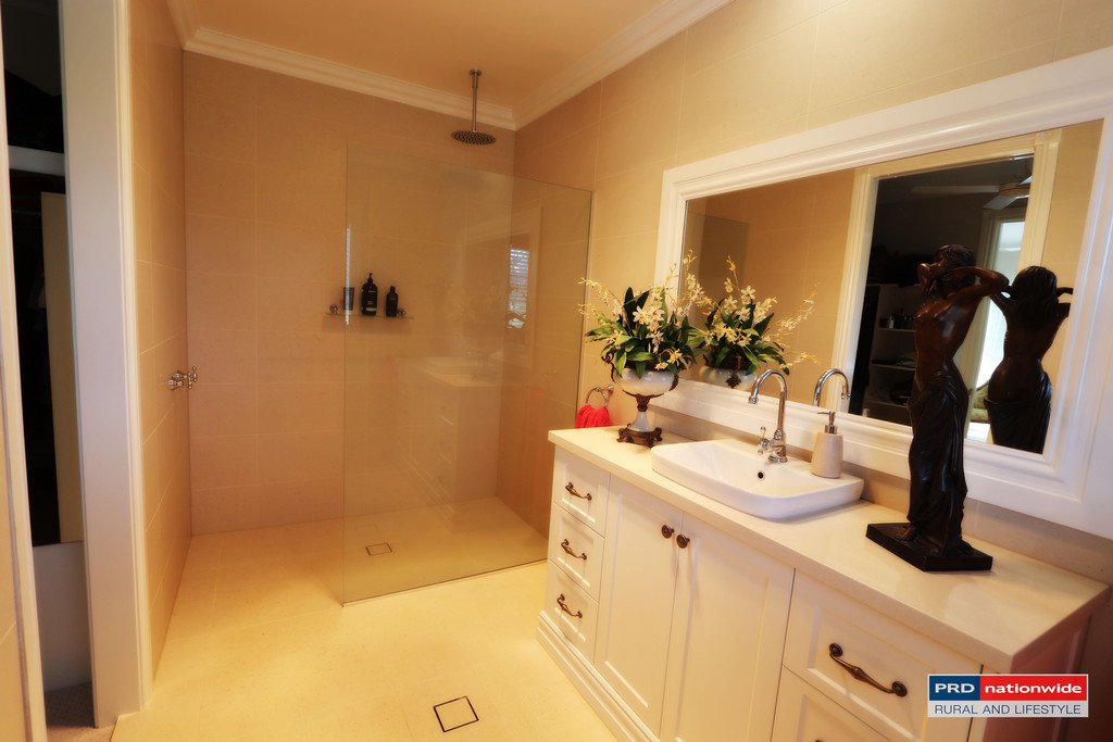 129 Black Range Road TUMBARUMBA 19