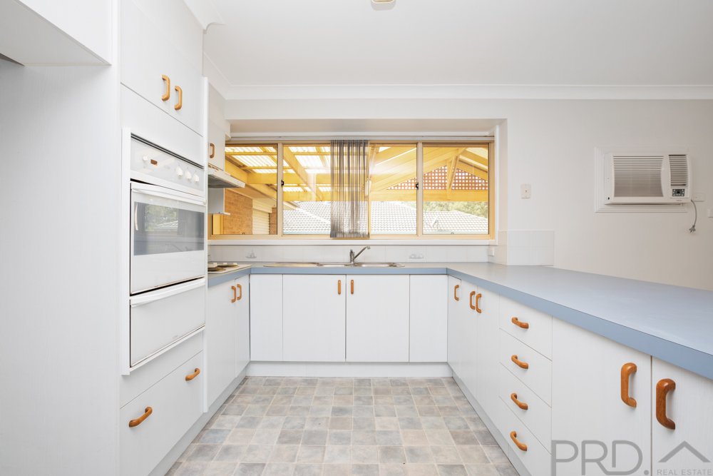 129 Denton Park Drive ABERGLASSLYN 9