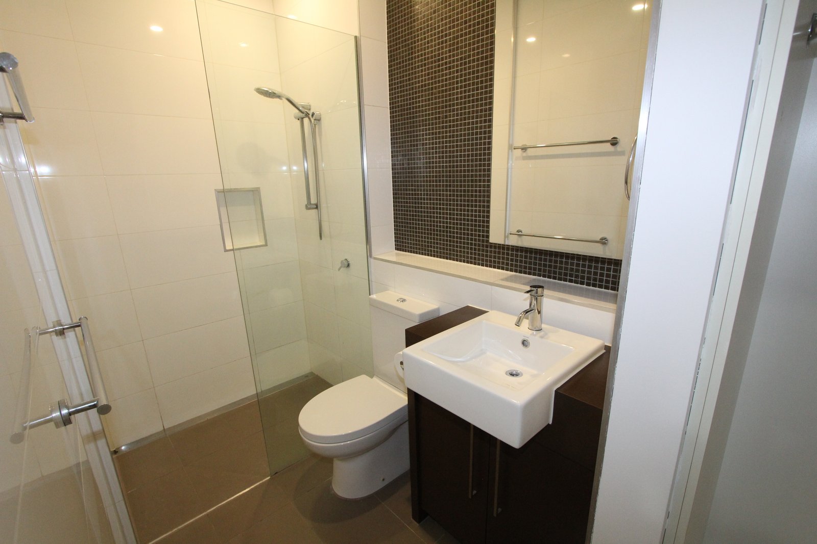 Real Estate and Property in 1/29 Elwood Street, Brighton, VIC