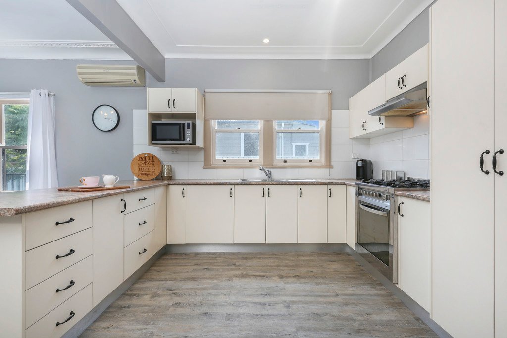 129 Prince Edward Drive DAPTO 4