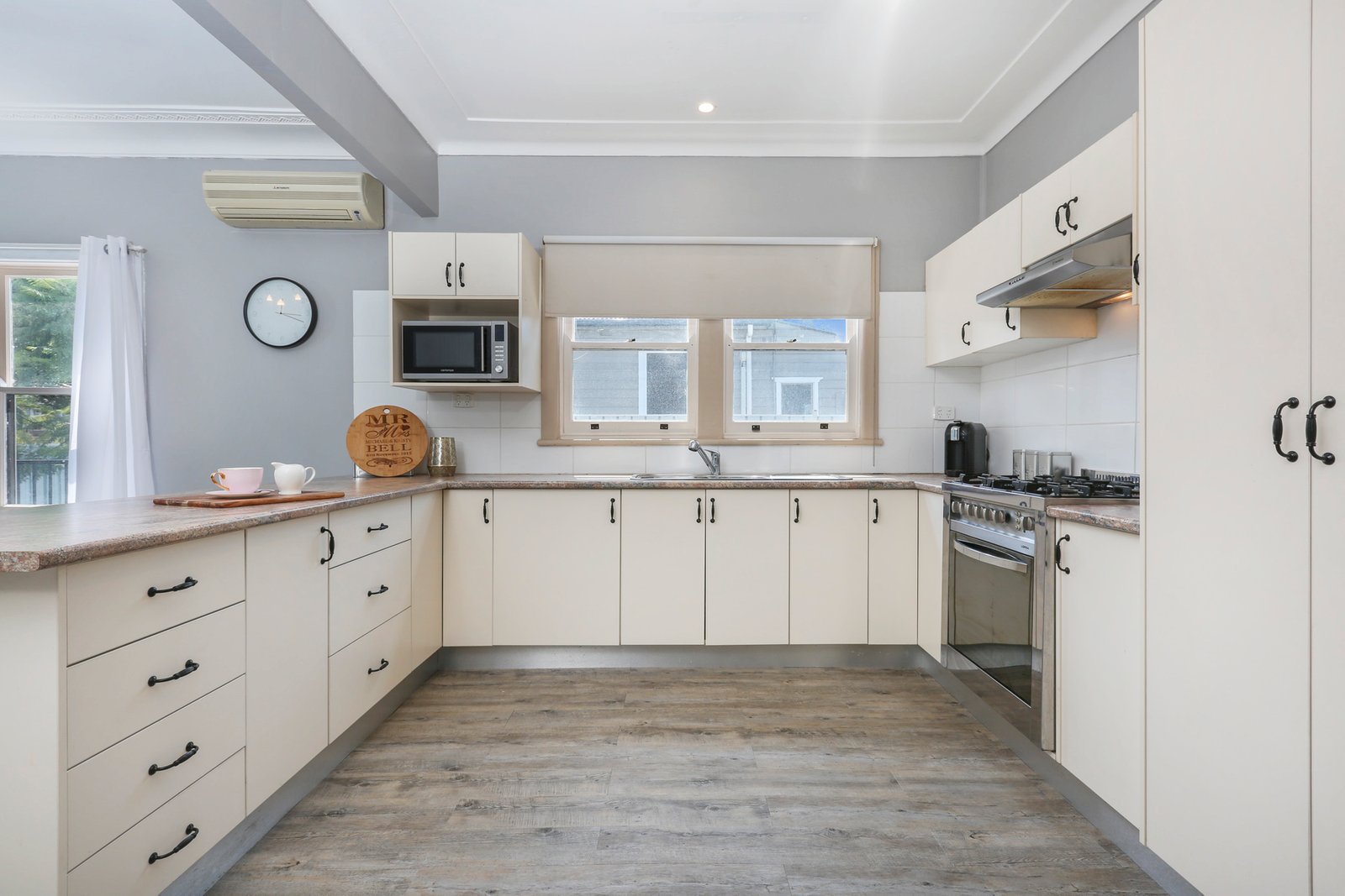 129 Prince Edward Drive DAPTO 2
