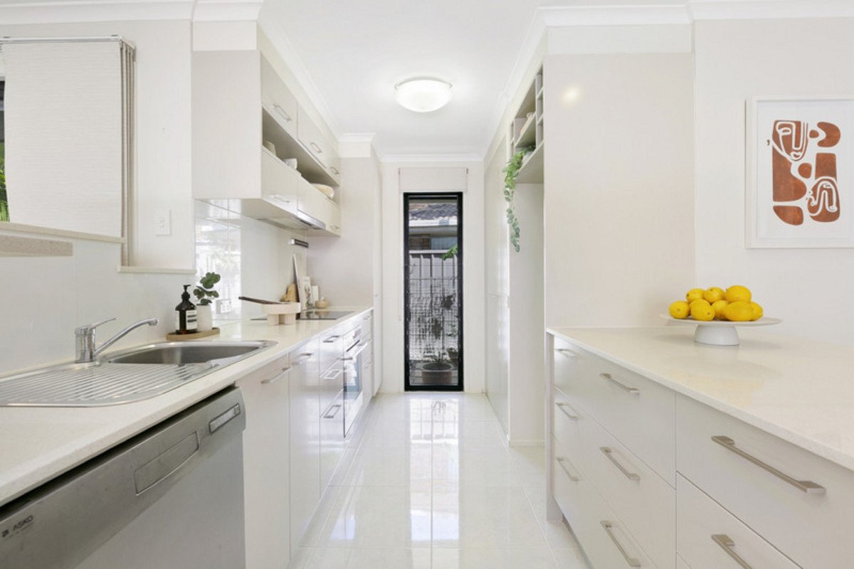 1/29 Riviera Road MIAMI 8