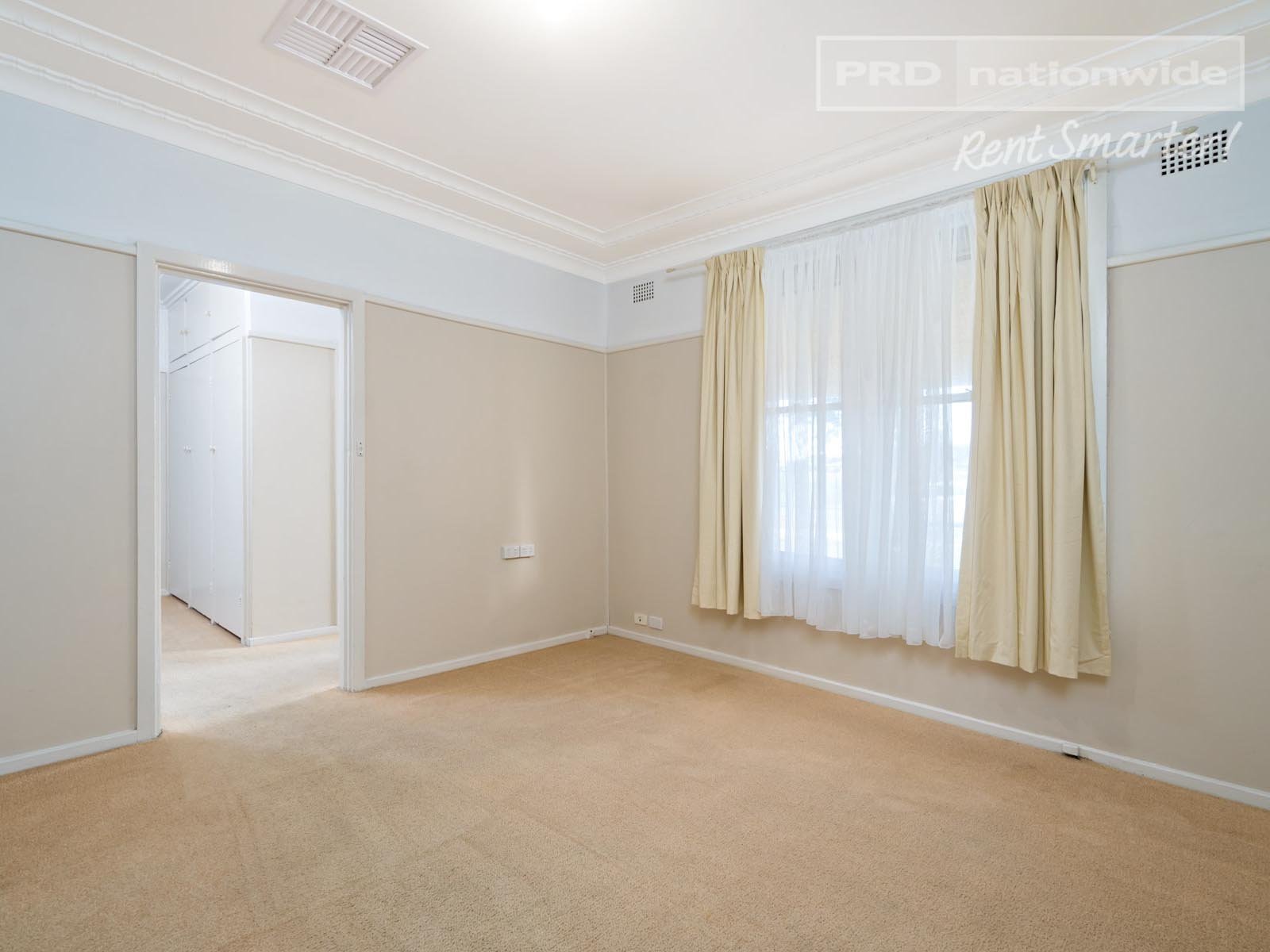 1/29 The Boulevarde  KOORINGAL 2