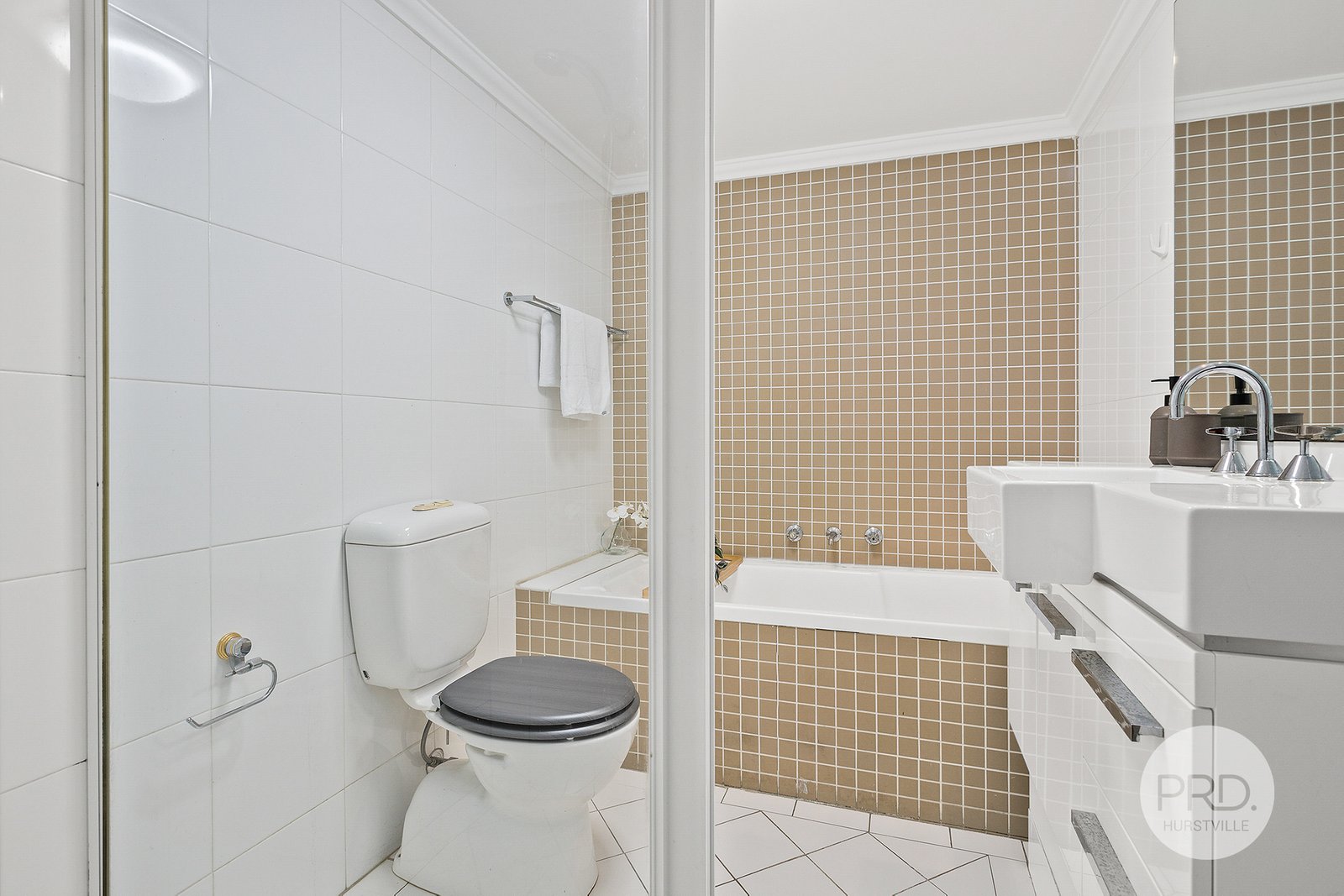 129/323 Forest Road HURSTVILLE 6