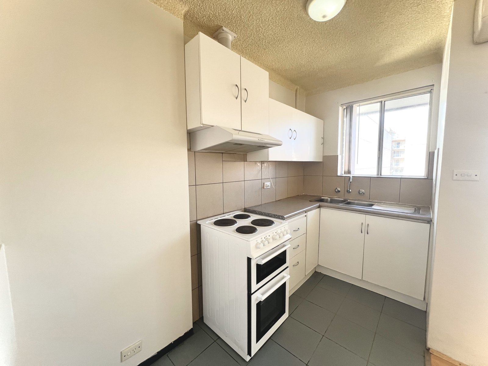 12/94-100 Bigge Street LIVERPOOL 3