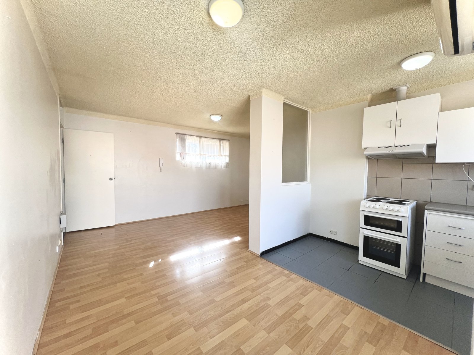 12/94-100 Bigge Street LIVERPOOL 5