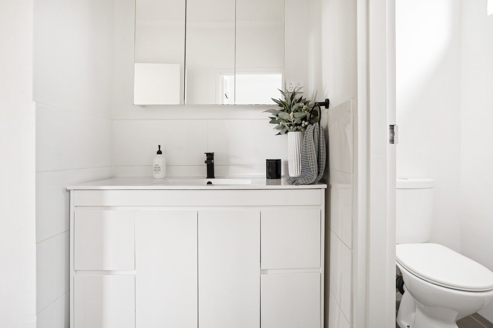 Real Estate and Property in 1/297 Orrong Road, St Kilda East, VIC