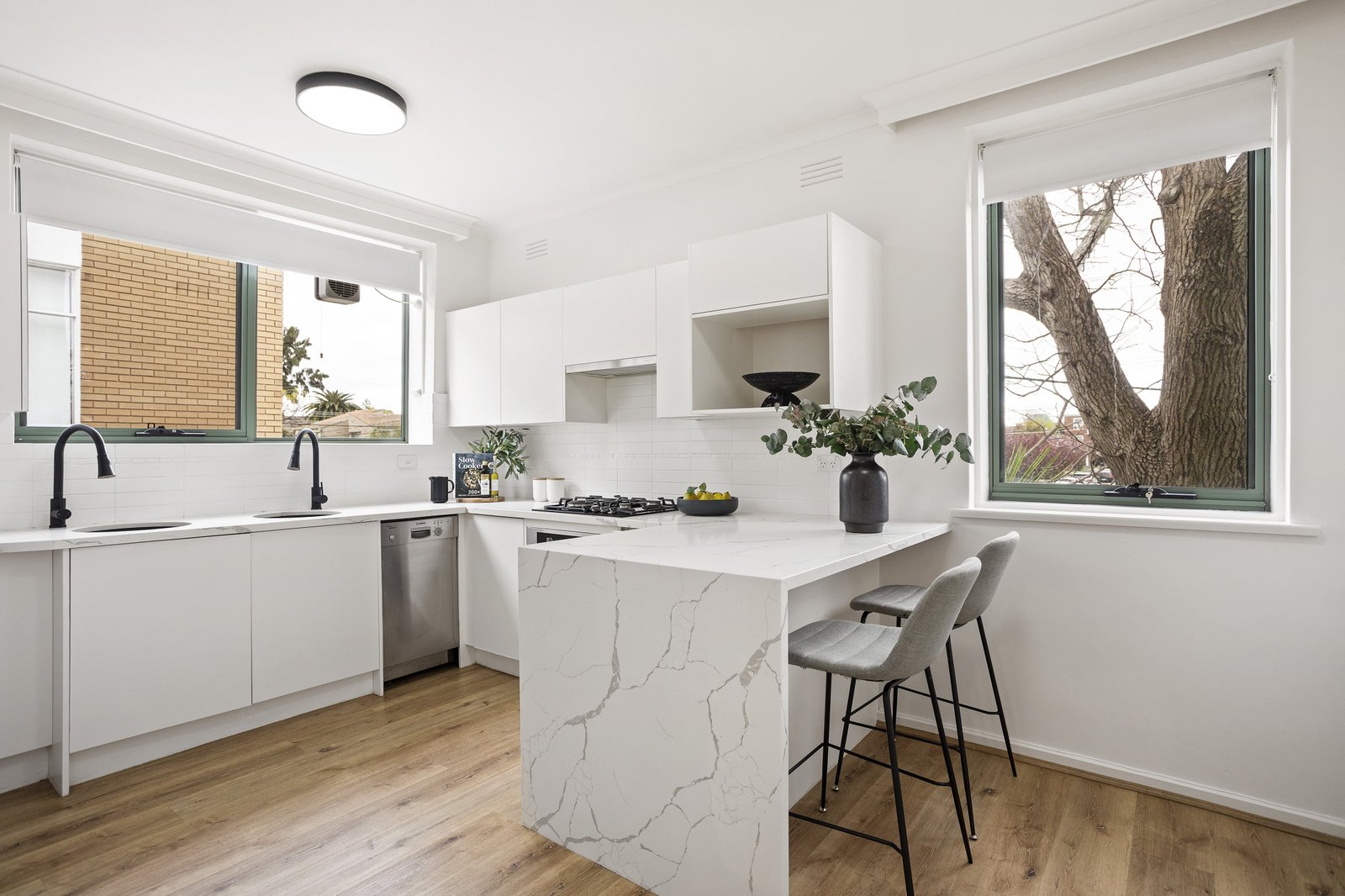 Real Estate and Property in 1/297 Orrong Road, St Kilda East, VIC