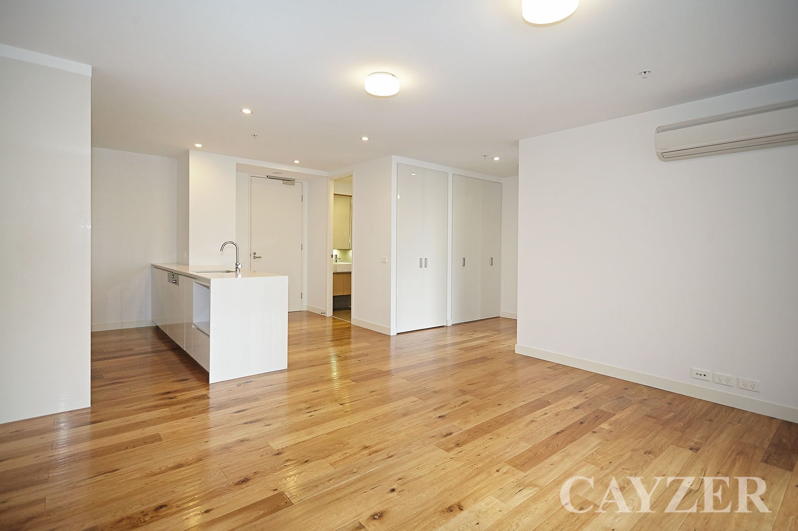 Gallery: 129/70 Nott Street