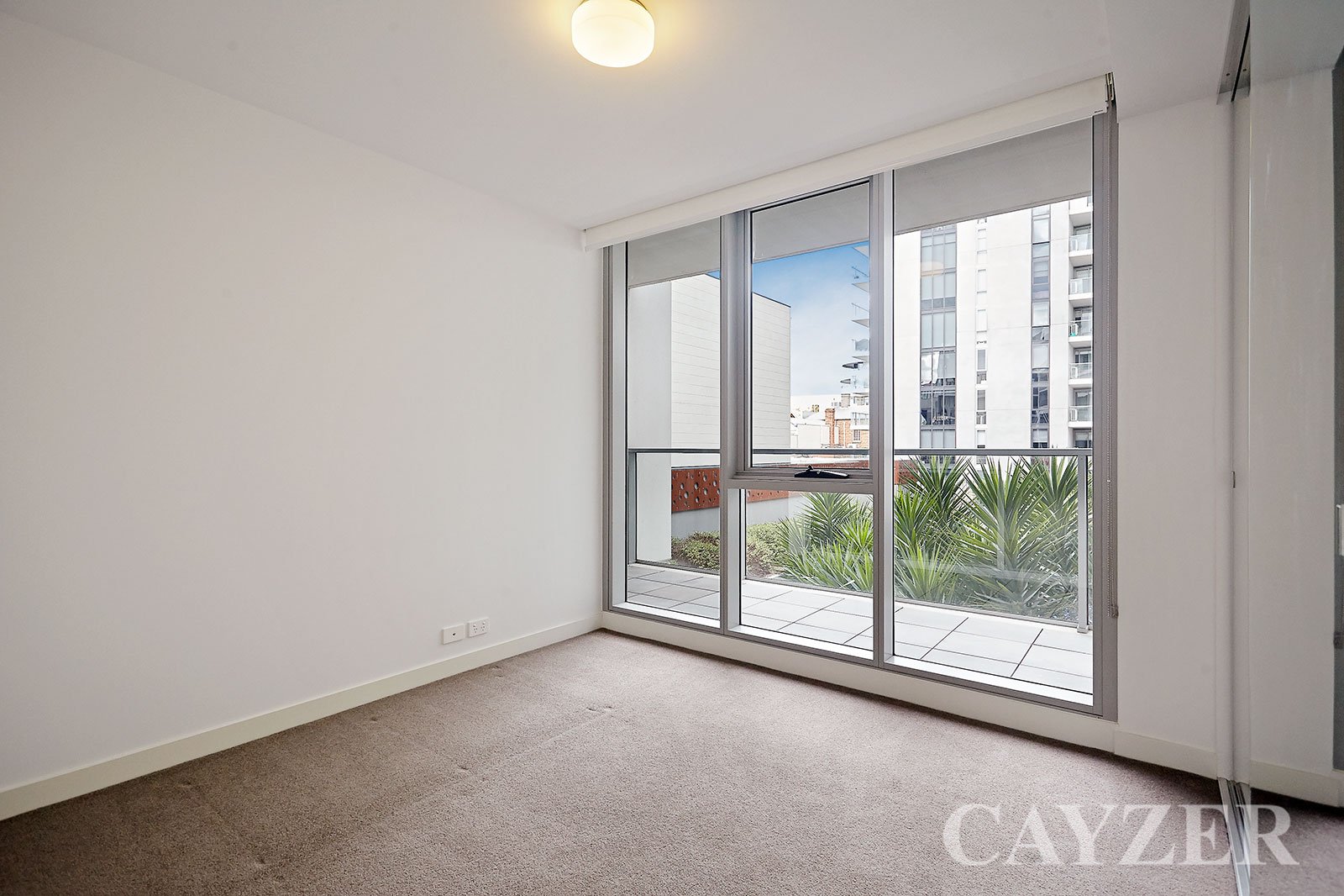 Gallery: 129/70 Nott Street