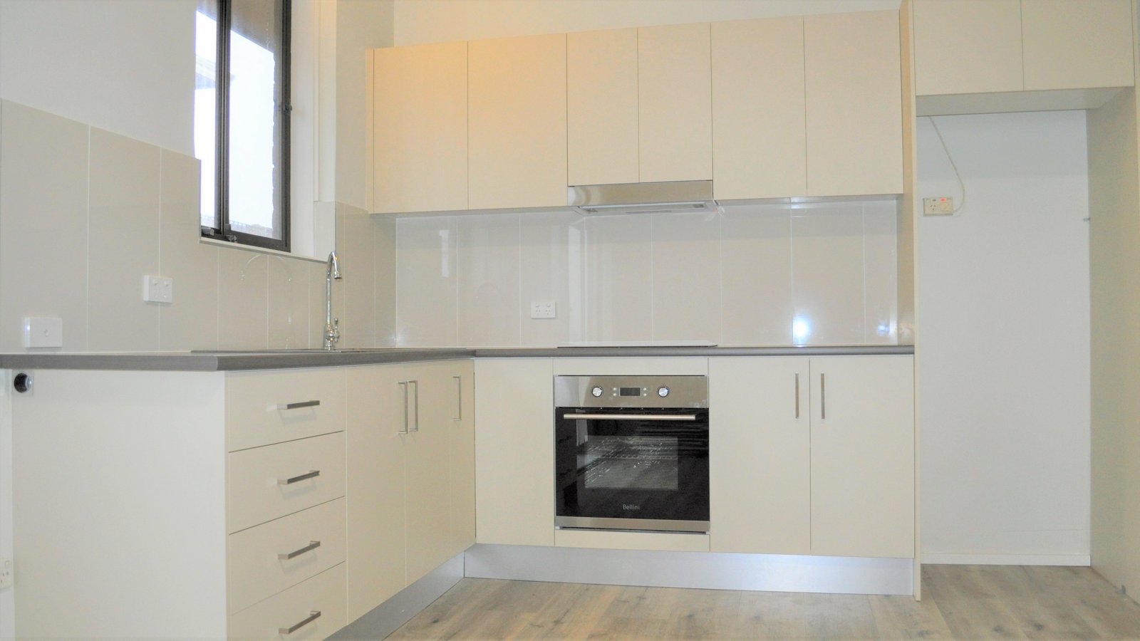 12/98 The Grand Parade BRIGHTON-LE-SANDS 2