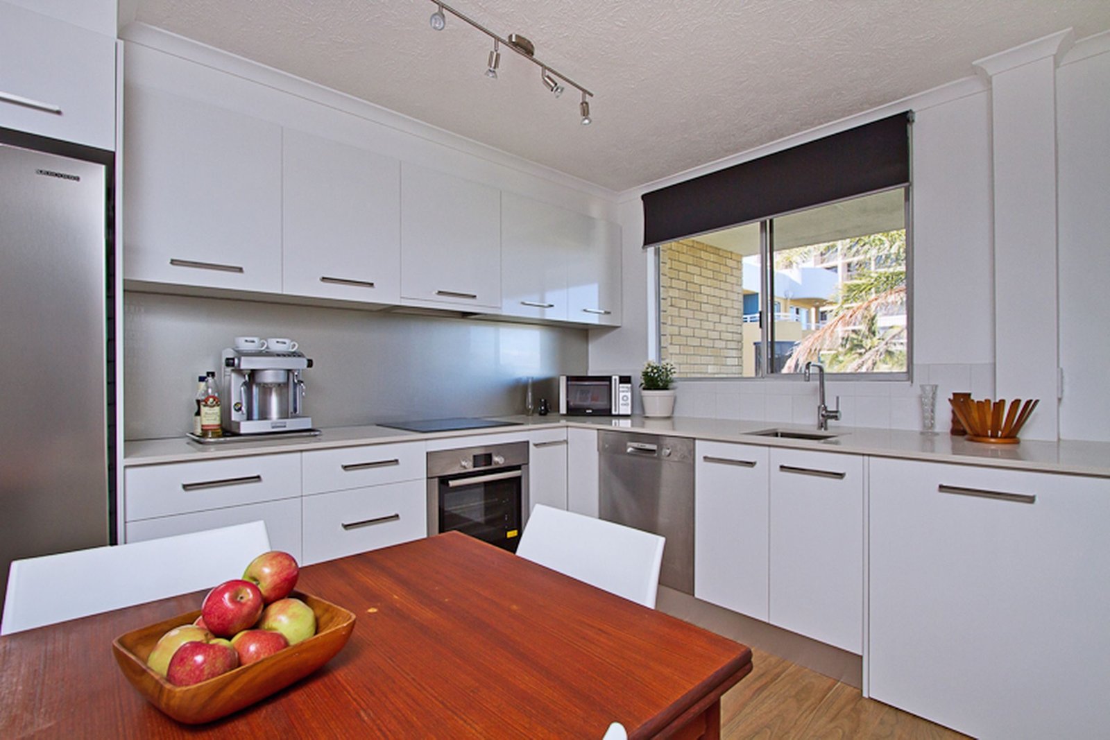 12/983 Gold Coast Highway PALM BEACH 6