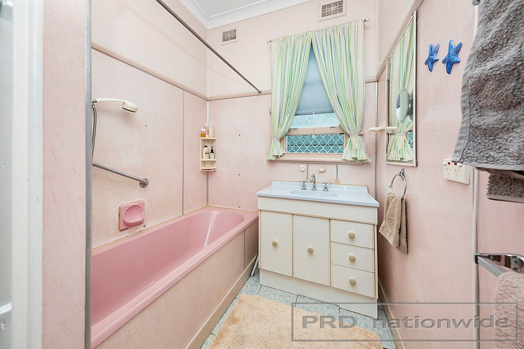 129a High Street EAST MAITLAND 11