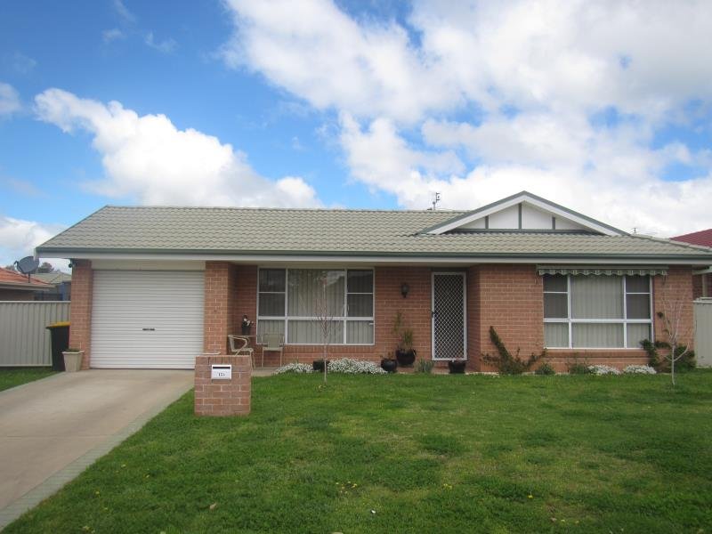 12a Banks Street TAMWORTH 1