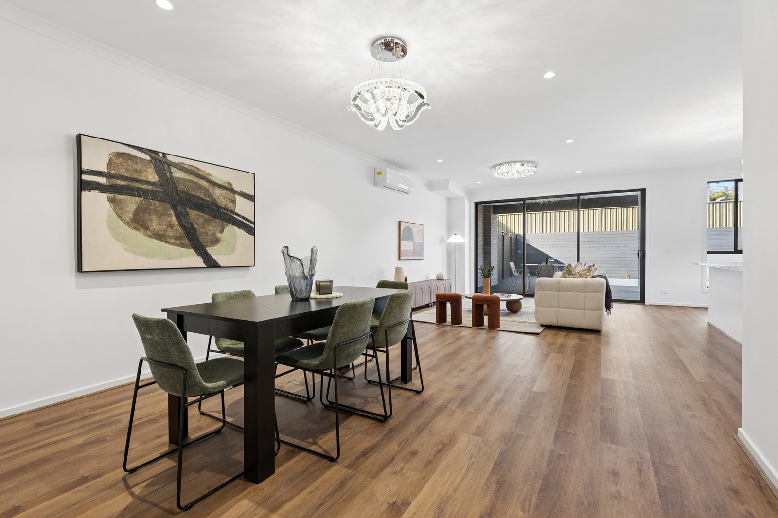 Gallery: 12A Glen Orme Avenue