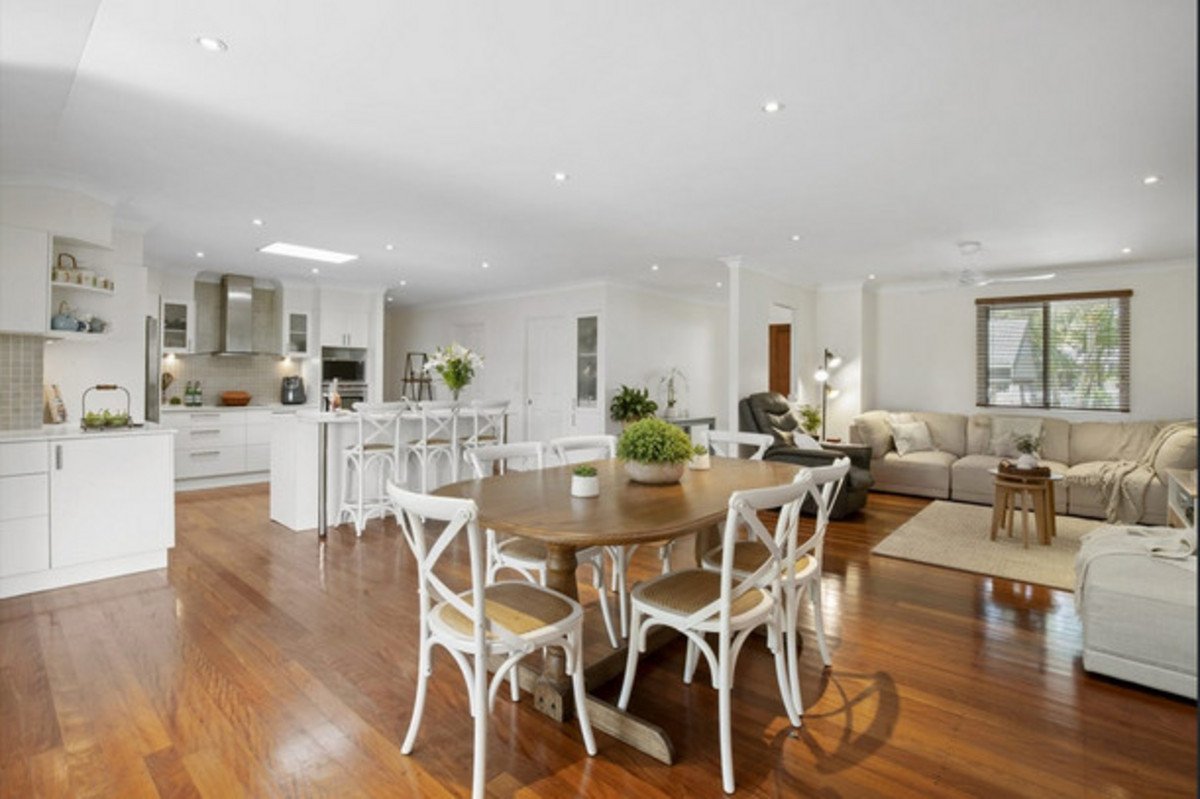 12a Harris Street Labrador 1