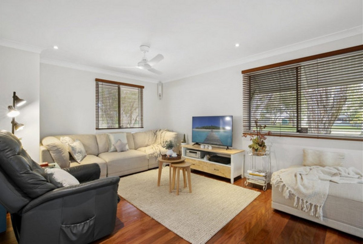 12a Harris Street Labrador 7