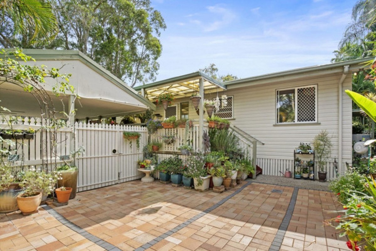 12a Harris Street Labrador 15