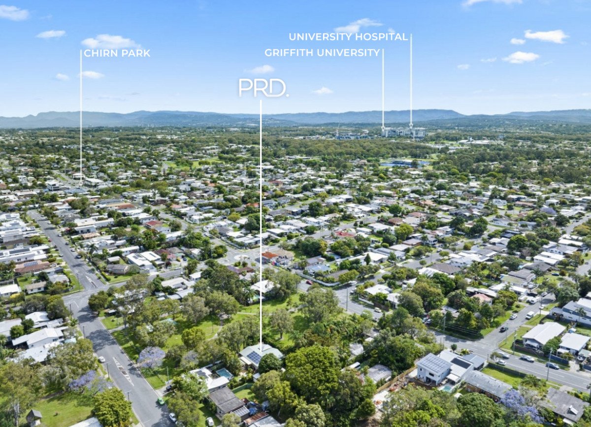 12a Harris Street Labrador 18