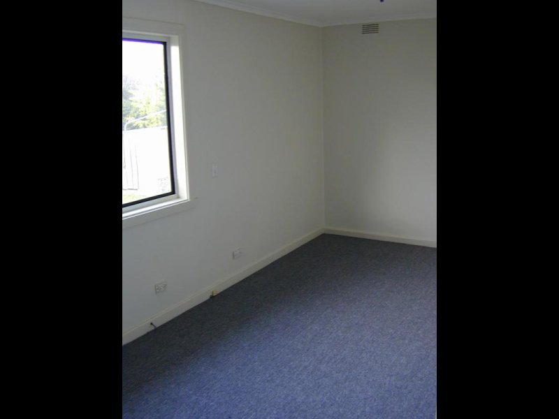 Gallery: 12A Heather Avenue