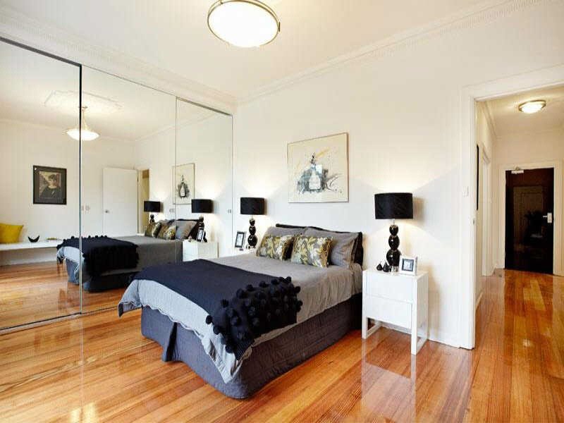 Gallery: 1/2A Hertford Street