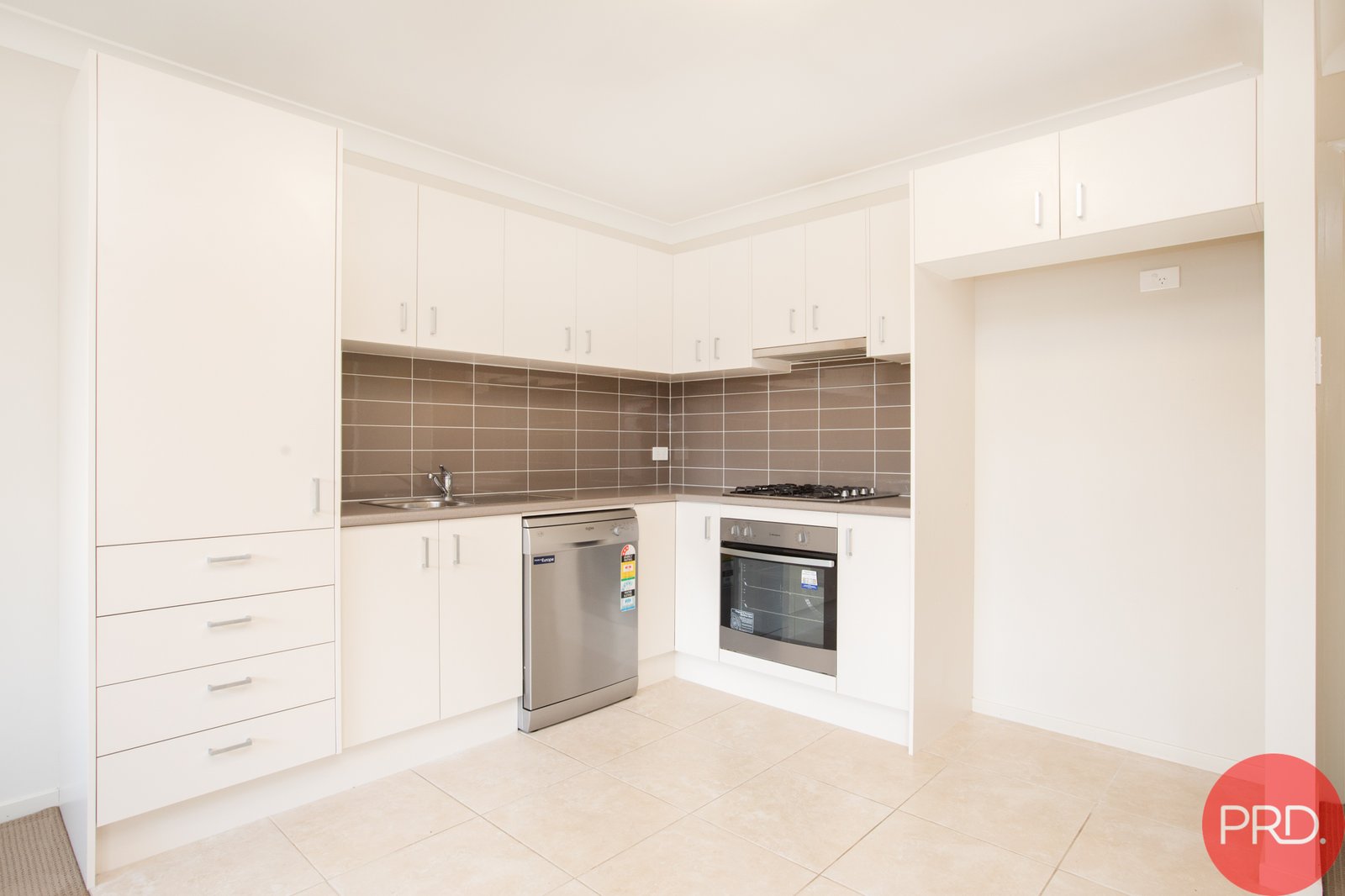 12A Holland Circuit GILLIESTON HEIGHTS 6