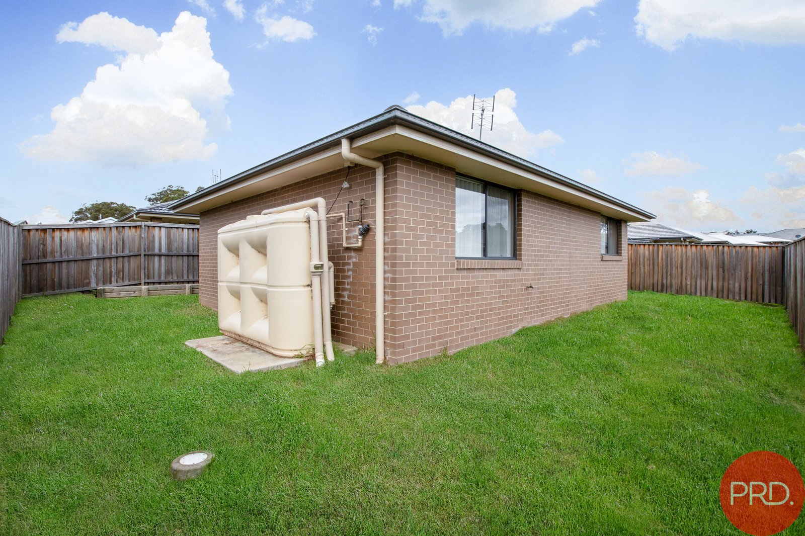 12A Holland Circuit GILLIESTON HEIGHTS 13