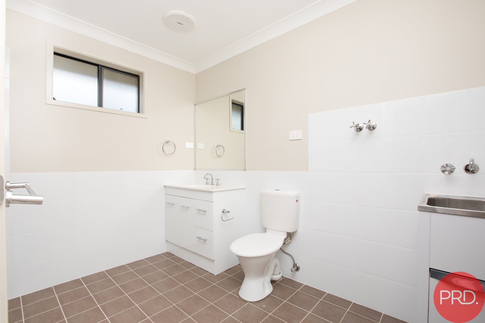 12A Holland Circuit GILLIESTON HEIGHTS 11