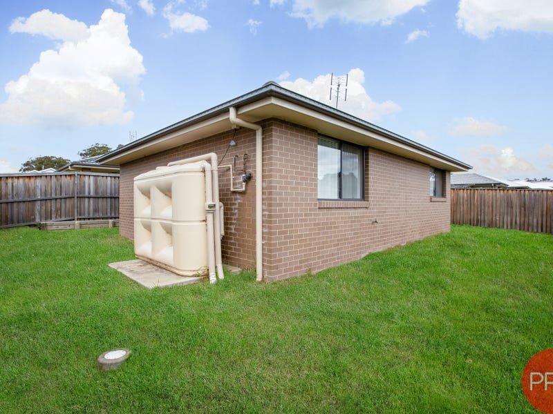 12A Holland Circuit GILLIESTON HEIGHTS 13