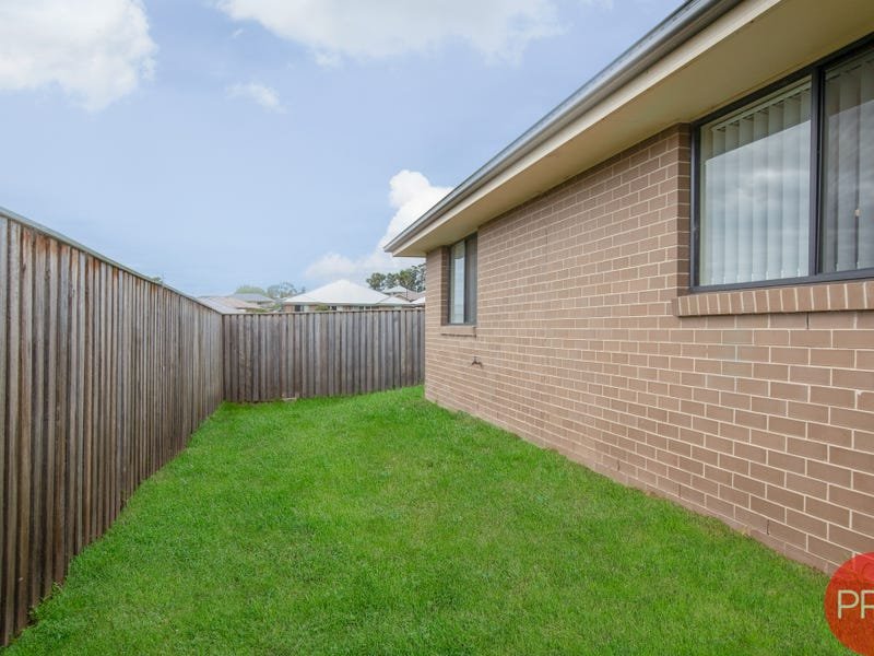 12A Holland Circuit GILLIESTON HEIGHTS 14