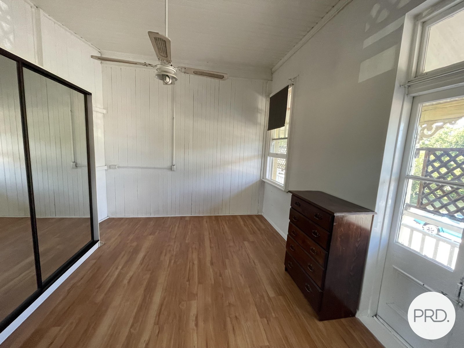 12A John Street ROSEWOOD 6