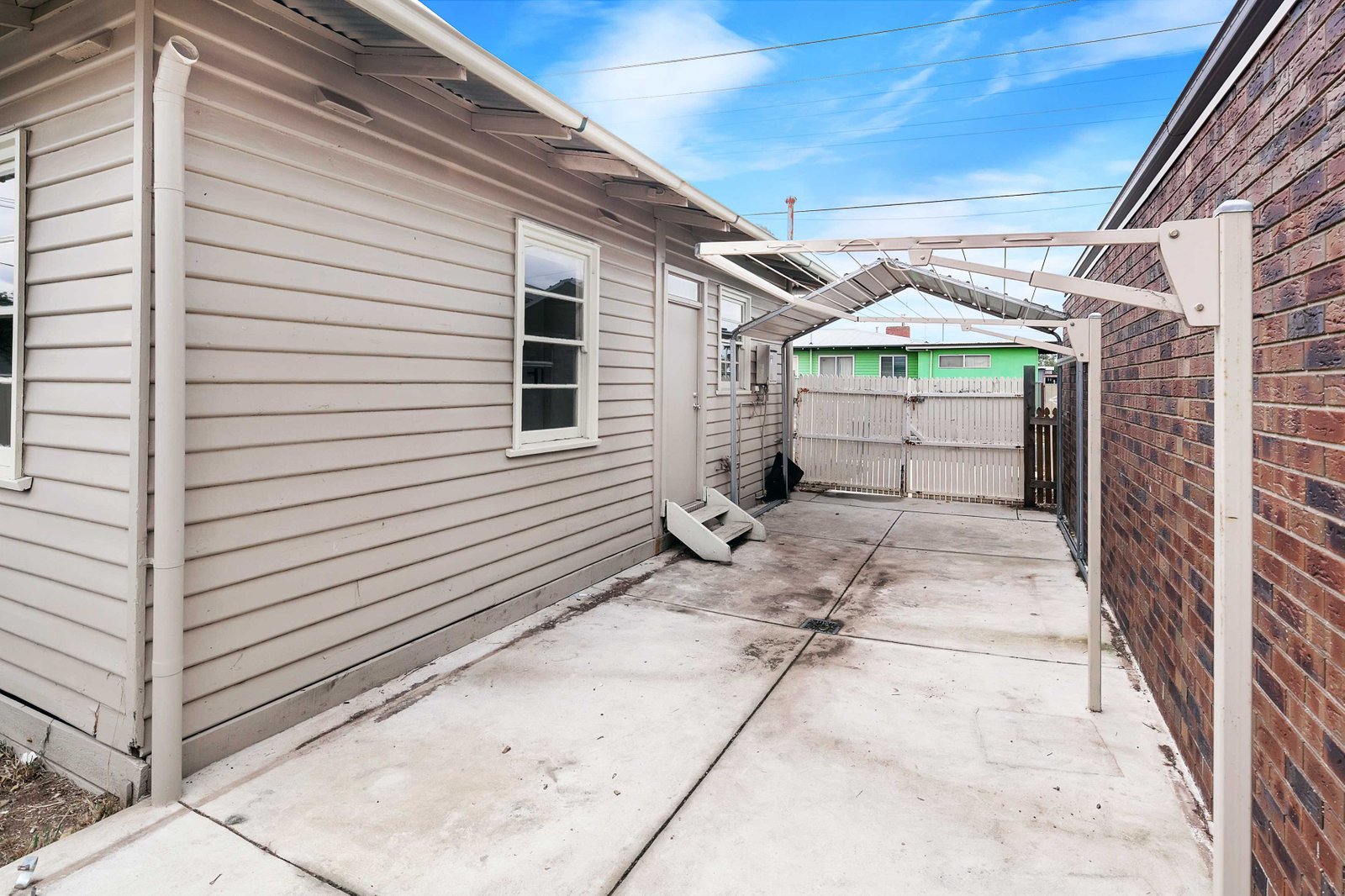 12A Marigold Street WENDOUREE 8