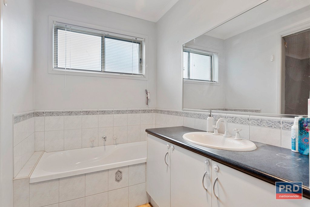 12a Midas Court STRATHFIELDSAYE 9