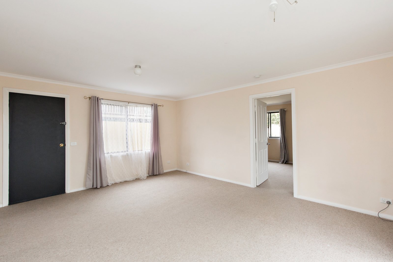 Gallery: 12A Saunders Close
